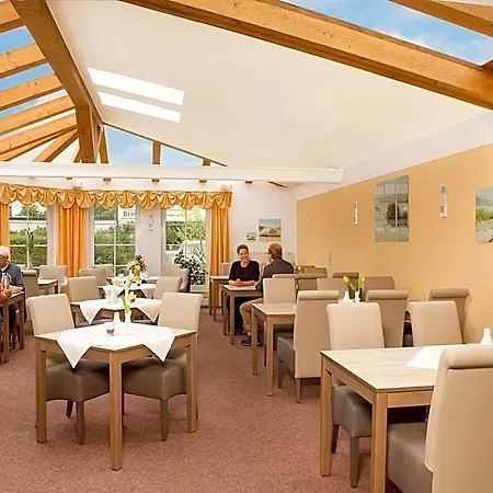 Bernstein Hotel 3*