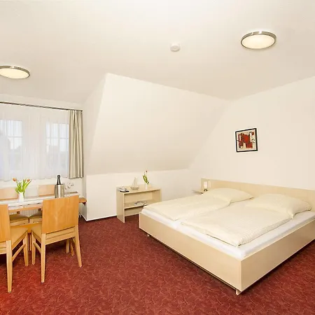 Bernstein 3* تراسينهيد