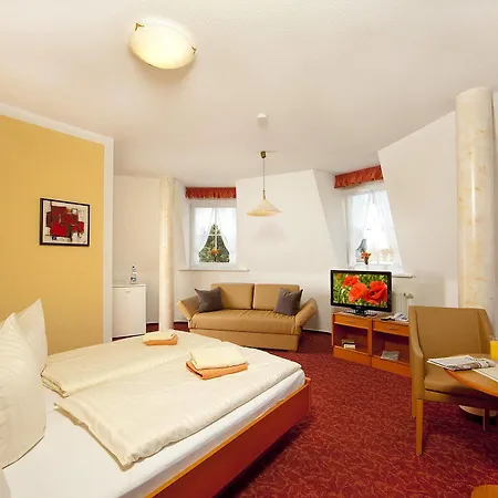 Bernstein Hotel 3*