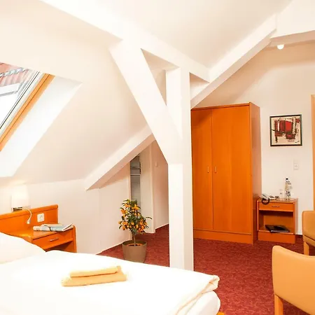 Bernstein Hotel