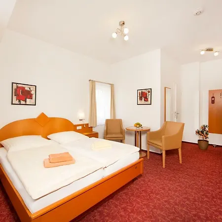 Ferienhotel Bernstein Отель Трассенхайде