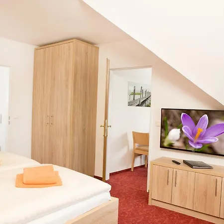Bernstein Hotel